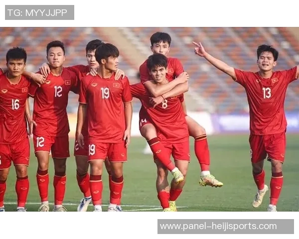 越南国家足球队奋勇争先努力拼搏力争亚洲杯佳绩 越南国家足球队奋勇争先努力拼搏力争亚洲杯佳绩